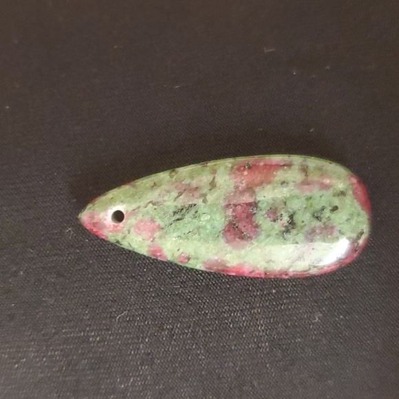 New 2pc Ruby in Zoisite Teardrop Pendants. - Picture 7 of 16